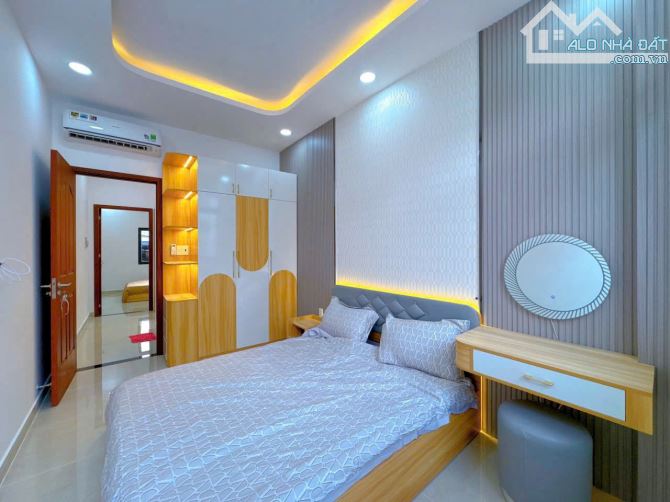 🏠 BÁN NHÀ ĐINH TIÊN HOÀNG 📏 DTđất: 46m² (3,1m x 16m). 🏡 Kết cấu nhà: 1 trệt, 1 lầu đúc. - 3