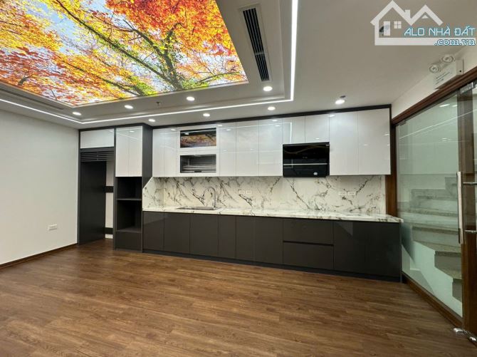 Bán Nhà Nguyên Hồng 65m2 8T MT 5M - Cực Hiếm - Phân Lô - Ô Tô Vào Nhà - Hệ Thống PCCC - 3