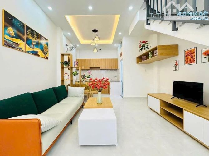 CHỈ HƠN 3 TỶ,LÔ GÓC 2 TẦNG,DTSD,68M2(4×17)HẺM ĐẸP XE HƠI,NGAY TÊN LỬA,TỈNH LỘ 10 - 4