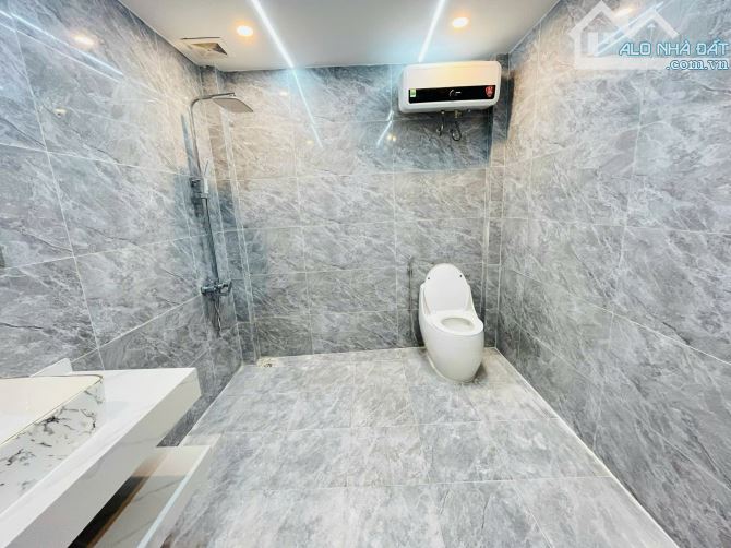 Bán gấp nhà mới Nở Hậu Đê La Thành 5 tầng 40m2 ngõ nông gần phố, nội thất đẹp, ở, cho thuê - 4