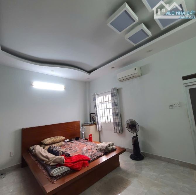 BÁN NHÀ 3 TẦNG, 80m2, HẺM XE HƠI NGAY KHU TÊN LỬA, BÌNH TÂN, NHỈNH 5 TỶ. - 5