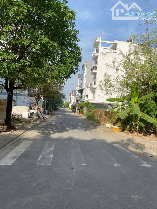 Lô Đất Siêu Đẹp 125m2( 8 x 16 ) , KDC Trường Lưu Gần Chợ Long Trường , Q 9, Chỉ 4.6 Tỷ TL - 5