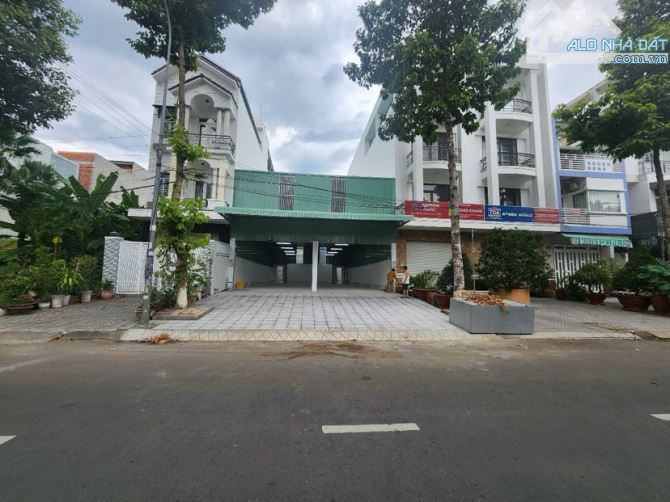 Cho thuê kho 240 m2 mặt tiền Trần Văn Trà - 5