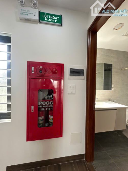 Bán Nhà Nguyên Hồng 65m2 8T MT 5M - Cực Hiếm - Phân Lô - Ô Tô Vào Nhà - Hệ Thống PCCC - 5