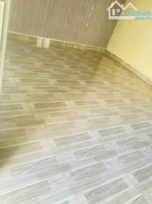 Hẻm 1 sẹc, Lạc Long Quân, tân Bình, 55m2, 2 Tầng, 4,8m x 12m, chỉ 5 tỷ 5 - 6