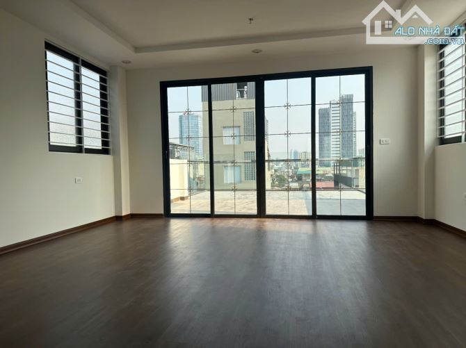 Bán Nhà Nguyên Hồng 65m2 8T MT 5M - Cực Hiếm - Phân Lô - Ô Tô Vào Nhà - Hệ Thống PCCC - 7