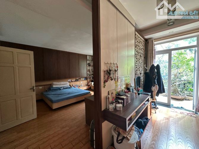 SIÊU PHẨM BT SÁT MẶT ĐƯỜNG ĐÔI VĂN QUÁN HÀ ĐÔNG DT 231M2x 4 TẦNG MT 10M2 GIÁ 58.5 TỶ