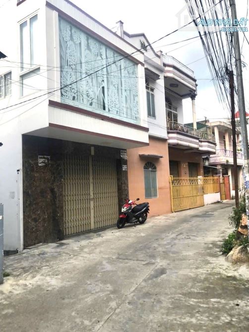 Nhà 2 tầng, hẻm oto, 37,4m2, ngay Tháp Bà, giá 2,85 tỷ