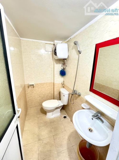 Bán Nhà Tam Trinh - Hoàng Mai phân lô oto 10m - ở ngay - gần phố 40.4m² chỉ 6,5 tỷ