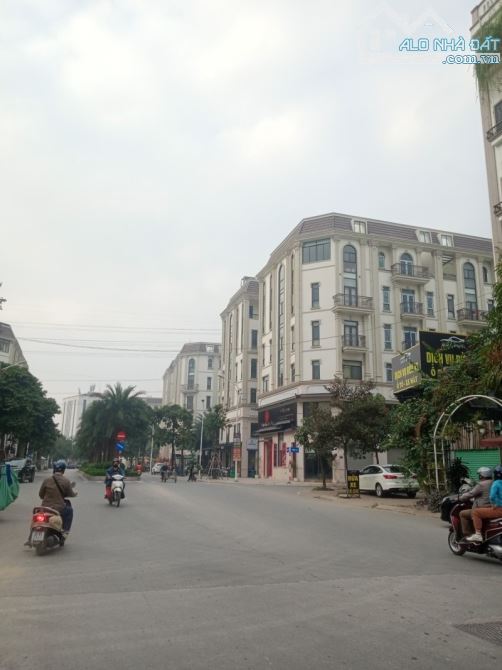 Siêu đẹp đất dịch vụ Vạn Phúc cạnh shophouse Him Lam 50m2 MT5m ô tô vỉa hè kinh doanh đẹp