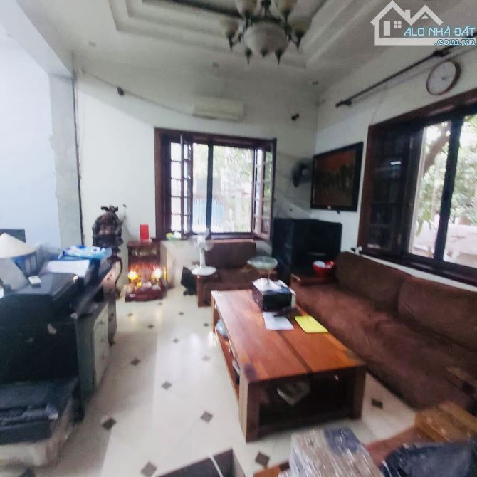 Biệt Thự Trần Nguyên Đán- Định Công- Gần Vành Đai 2.5- 360m2 x 3T, MT 20m- 90 Tỷ