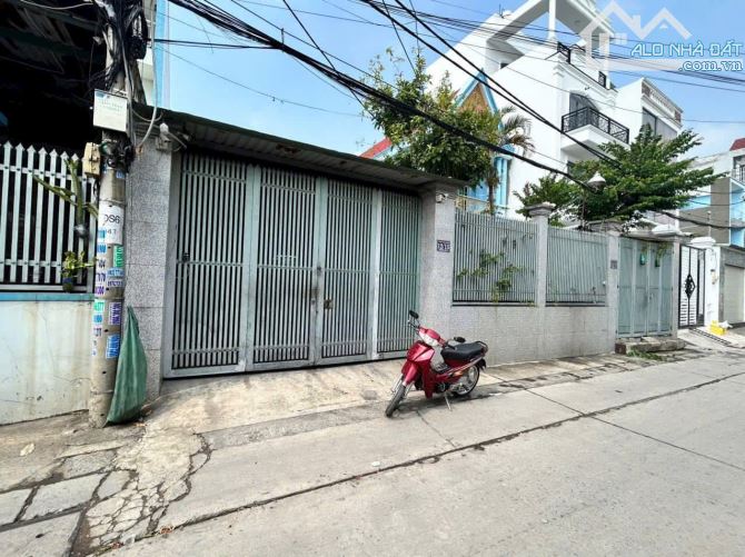 Bán đất có xưởng cho thuê ở bình hưng hoà giá 4,4 tỷ