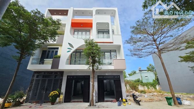 Bán 2 căn nhà 1 trệt 2 lầu, KDC Lộc Phát Residence, Thuận Giao, Tp.Thuận An