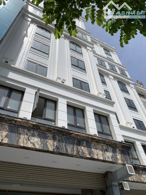 Cho thuê mặt phố Trung Hòa làm NHÀ HÀNG… .DT : 140 M * 5 Tầng . MT : 6M . Thang Máy