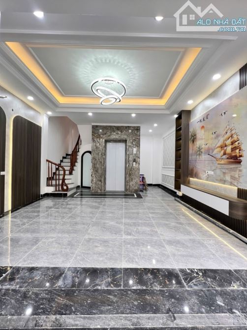 Bán nhà Xây Mới Thang Máy Khương Đình 40m, 6 tầng, mặt tiền 5.2m giả chỉ 9.9 tỷ