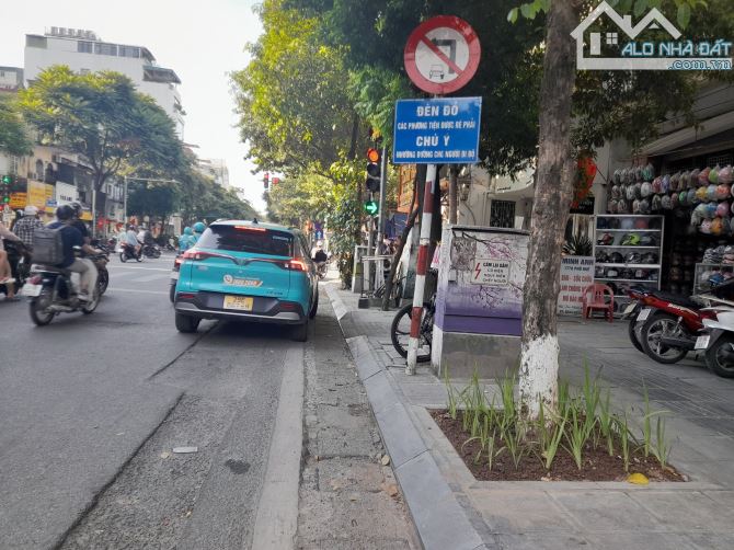 Bán nhà mặt phố Huế, 185,18m2, mặt tiền 25m, lô góc, nhà 3 tầng, cực hiếm, giá bán 120 tỷ