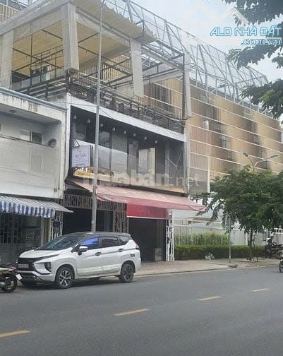 Cho thuê nhà 10x14m 2 lầu  Nguyễn Văn Hưởng Phường Thảo Điền Quận 2 - 1