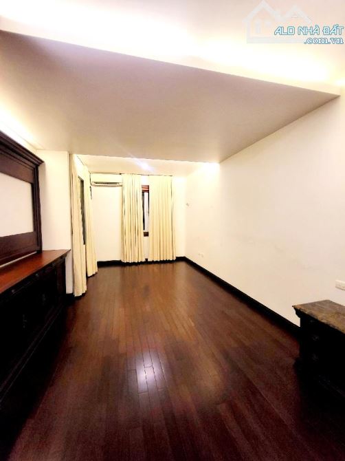 NHÀ PHÂN LÔ 3 THOÁNG GẦN BIỆT THỰ VƯỜN ĐÀO – TÂY HỒ, 72m2, 5 TẦNG, THANG MÁY, ĐƯỜNG Ô TÔ T - 1