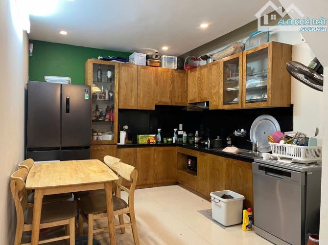 Bán nhà tái định cư Giang Biên – 42m², 4 tầng, ô tô tránh – Giá tốt nhất khu vực! - 1