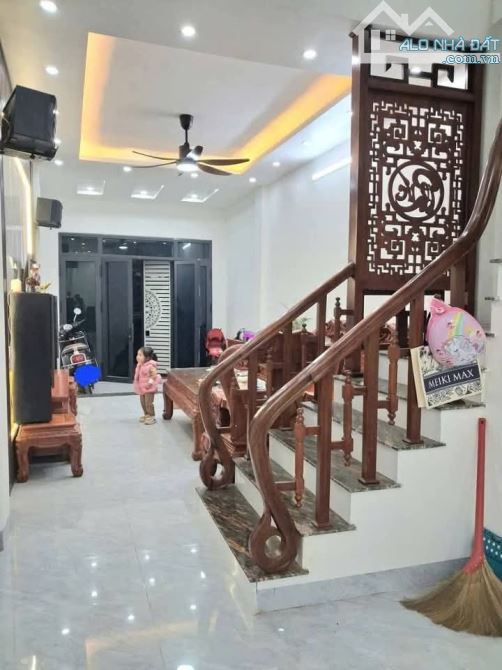 Nhà 3 tầng mới đẹp mặt đường phường Lộc Vượng - 2