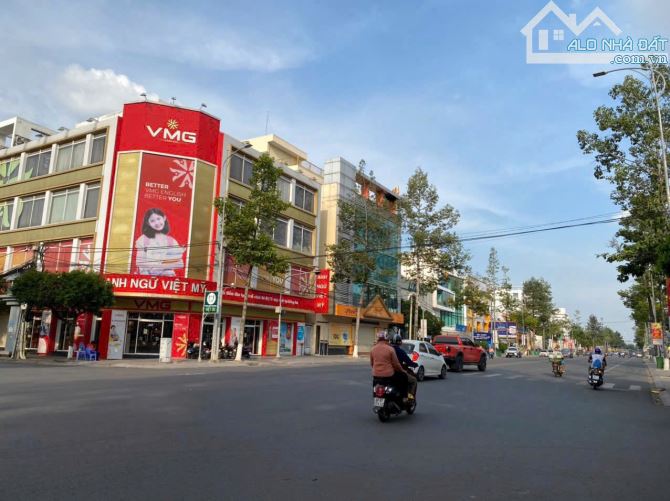 Bán nhà mặt tiền Võ Thị Sáu D2D, Thông Nhất, Biên Hòa, 72m2, giá 17 tỷ 900. - 2