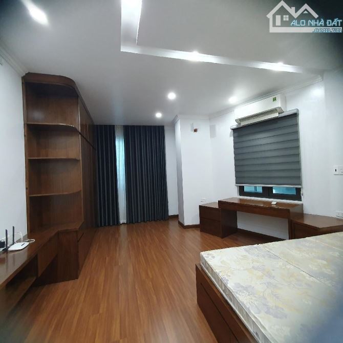 NHÀ PHÂN LÔ 3 THOÁNG GẦN BIỆT THỰ VƯỜN ĐÀO – TÂY HỒ, 72m2, 5 TẦNG, THANG MÁY, ĐƯỜNG Ô TÔ T - 2
