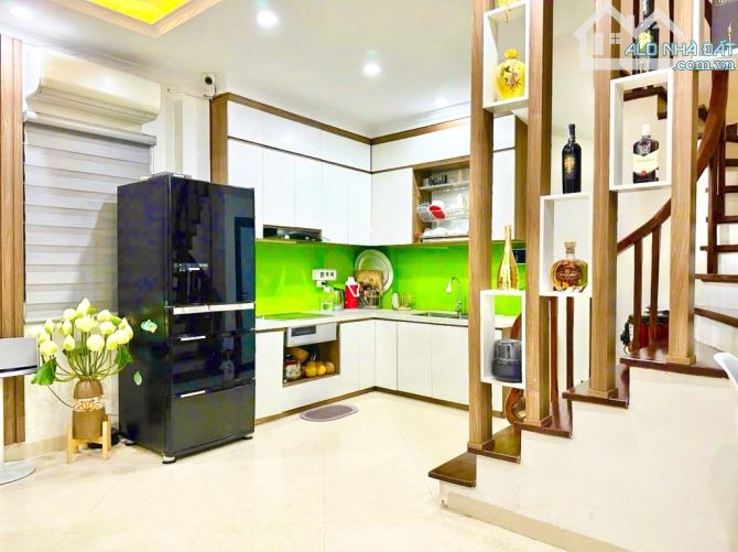 BÁN NHÀ NGÕ RỘNG PHỐ HOÀNG ĐẠO THÀNH, THANH XUÂN HÀ NỘI DT 35m2 - 2