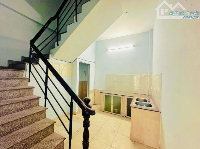 Hẻm 12m - Khu D2 P.25 Bình Thạnh - 5 Tầng - 40m2 (4 x 10) - Vuông vức - 4PN - chỉ 8,x tỷ - 2
