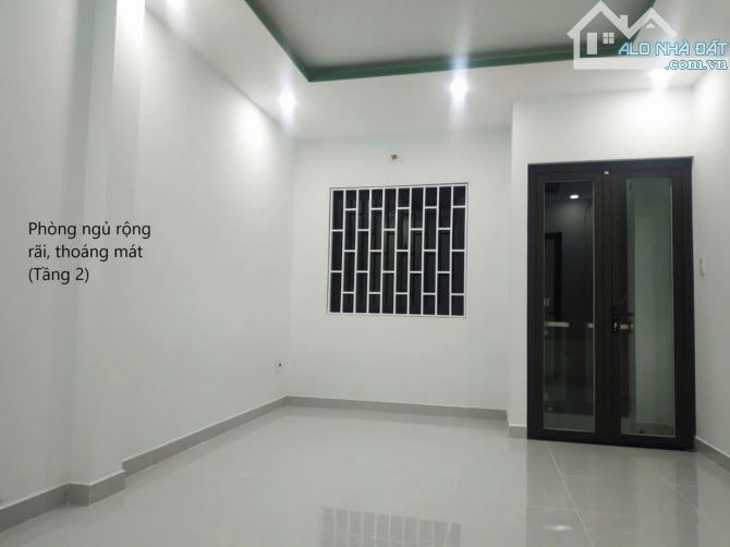 Cho thuê nhà DT:4x8 giá 7tr/thg,trệt, lầu ,HBP,TĐ, - 2