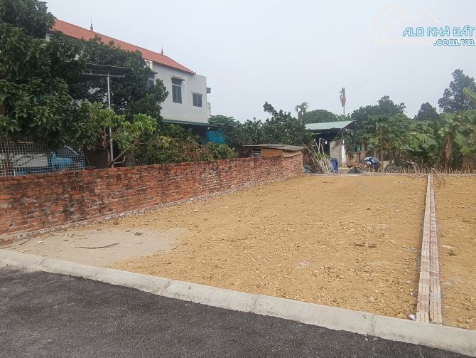 Cần bán gấp lô đất 100m² vị trí đắc địa gần khu công nghệ cao Hòa Lạc xã Tân Xã - 2