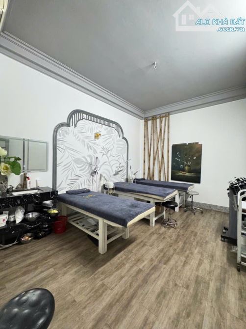 BÁN NHÀ MẶT PHỐ TT QUẬN CẦU GIẤY – VỊ TRÍ ĐẮC ĐỊA, KINH DOANH. DT 50m2 4 tầng, giá TT - 2