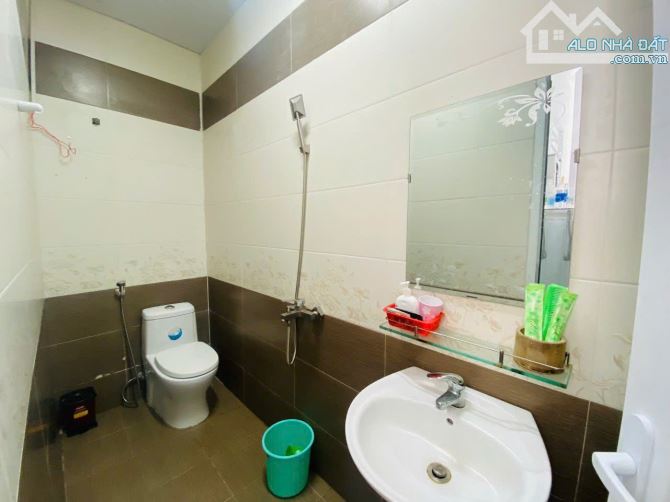 Ngộp bank villa trung tâm Đà Lạt cách chợ đêm 3ph 200m2 chỉ còn 8.5 tỷ - 2
