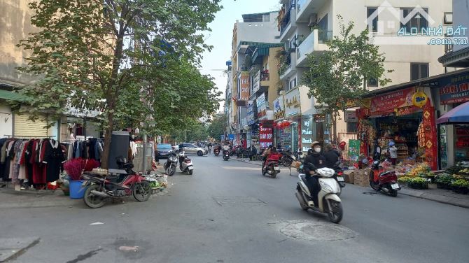 VỊ TRÍ VÀNG - NHÀ ĐẸP LÔ GÓC – 3 THOÁNG, TT VĂN ĐIỂN – KINH DOANH SẦM UẤT CHỈ 17.5 TỶ - 2