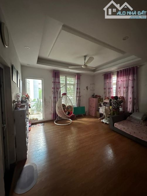 SIÊU PHẨM BT SÁT MẶT ĐƯỜNG ĐÔI VĂN QUÁN HÀ ĐÔNG DT 231M2x 4 TẦNG MT 10M2 GIÁ 58.5 TỶ - 3