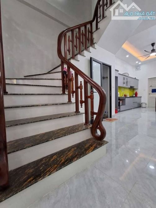 Nhà 3 tầng mới đẹp mặt đường phường Lộc Vượng - 3