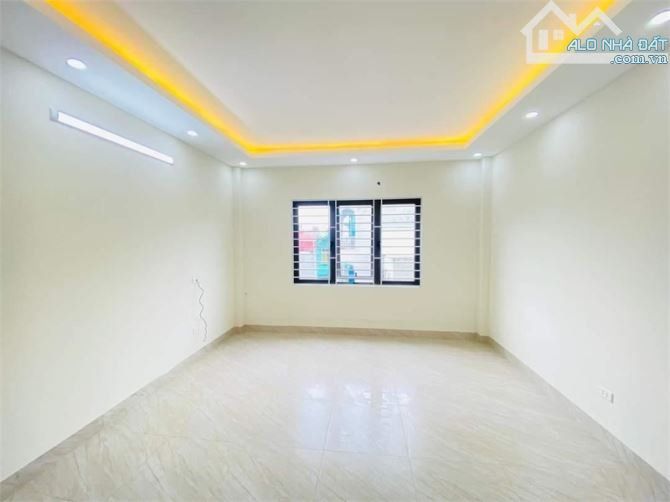 Bán nhà Ngọc Thụy, dân xây, gần phố ngõ nông rộng, ô tô vào nhà, 38m2 giá 7 tỷ nhỉnh - 3