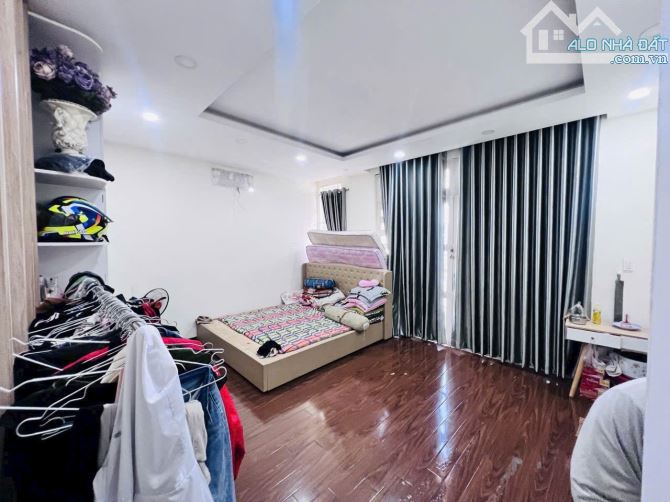 Bán nhà MẶT TIỀN Trần Văn Quang P10 Tân Bình 5 TẦNG 100m2 Ngang 6m giá 15.2 Tỷ. - 3