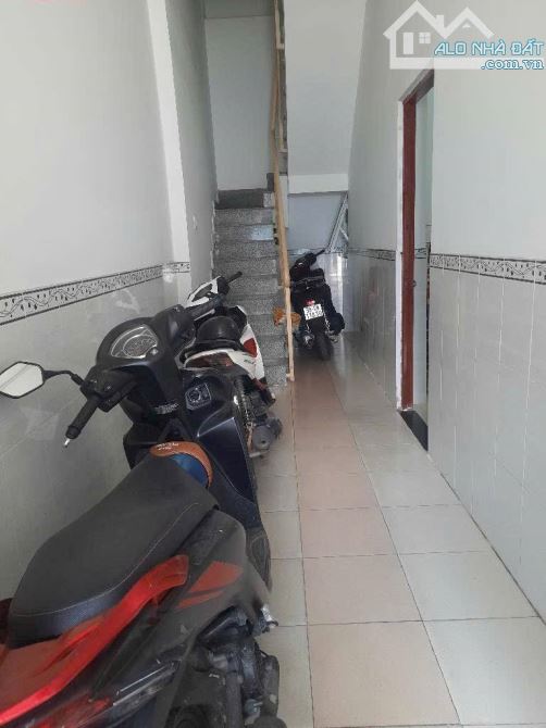 Nhà 4 tầng 1 sẹc Nguỹên Thị Thập. 5*20 nở hậu 5,4 m. 12,5 tỷ. Hẻm thông. - 3