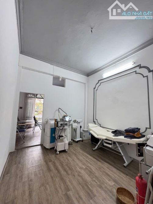 BÁN NHÀ MẶT PHỐ TT QUẬN CẦU GIẤY – VỊ TRÍ ĐẮC ĐỊA, KINH DOANH. DT 50m2 4 tầng, giá TT - 3