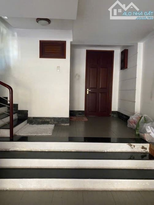 💥SIÊU PHẨM 5 TẦNG - 91M2(4.5*21) -KHU SÂN BAY HẬU GIANG - CÓ HẦM RỘNG ĐỂ XE 7 CHỔ - 4