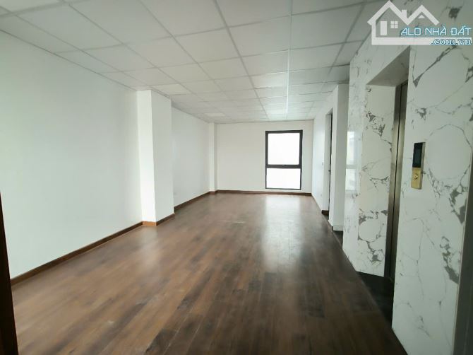 Cho thuê văn phòng 90 m2/tầng, sàn gỗ đẹp, thang máy, thiết kế hiện đại tại Làng Việt Kiều - 5