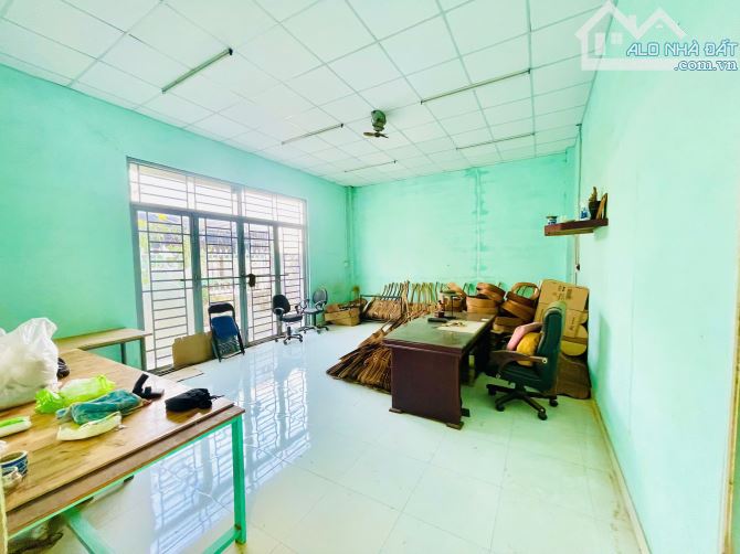 Chủ cần bán xưởng 629m2 full thổ cư đường xe tải cách đường lớn 100m, xã Hòa Phú - 6