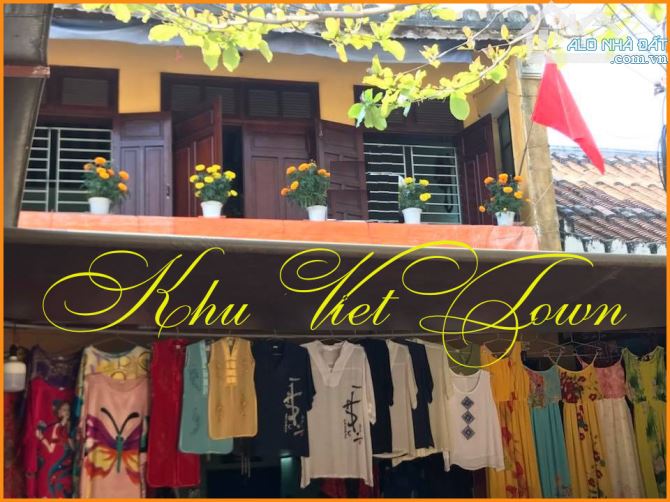 Mua nhà phố tiện kinh doanh tặng 50m2 đất trung tâm Phố Cổ Hội An