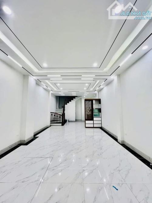 Bán nhà tại đường Bát Khối cự khối Long Biên Hà Nội