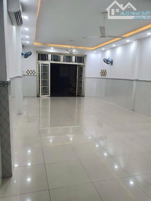 NHÀ ĐẸP NHƯ MỚI – PHAN BỘI CHÂU, DĨ AN – 3 TẦNG, 104M²