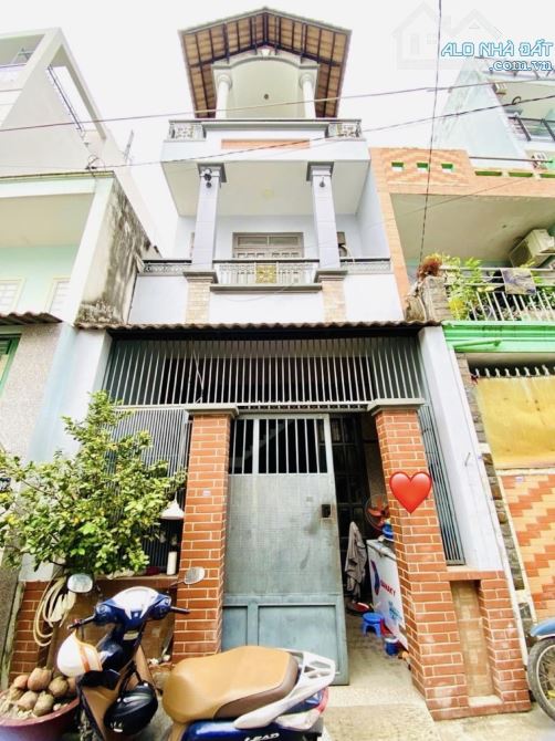 🏡 4.75 TỶ - HXH - NGAY CÔNG VIÊN PHẦN MỀM QUANG TRUNG - 4X13 -  52m2 - 3 TẦNG