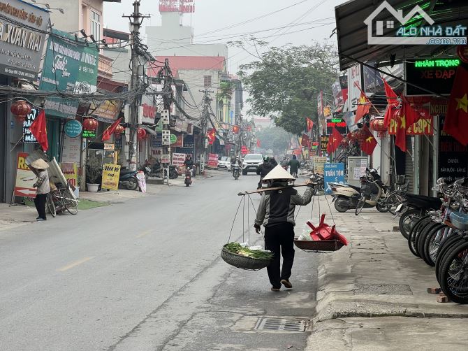 Bán nhà phố Yên Tiền Phong Mê Linh ,kinh doanh sầm uất