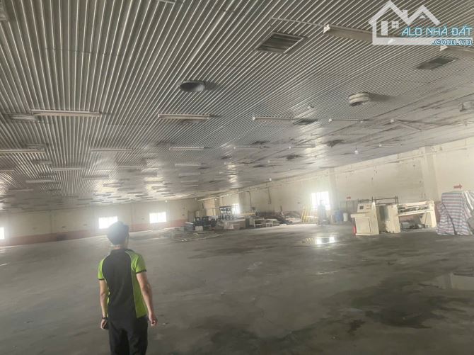 Cho thuê kho xưởng ngoài KCN kế bên KCN Đức Hòa 3,Long An,dt: 10.000m2