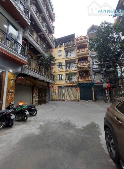Phân Lô Xuân La, 6 tầng thang máy. Oto chạy vòng quanh. Sân chơi rộng