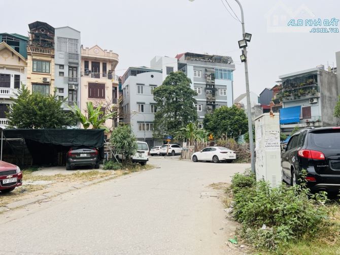 Bán nhà Đại Đồng, 60m x 5 tâng, Mt 5m, mặt ngõ kinh doanh ô tô tránh, giá 14.5 tỷ